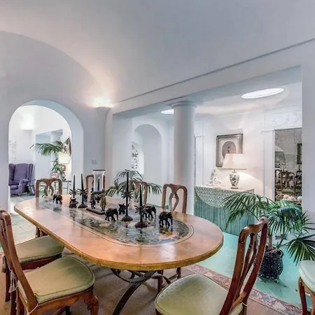 Villa Vintage Italian Villa In Capri