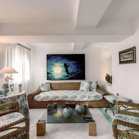 Vintage Italian Villa In Capri Capri